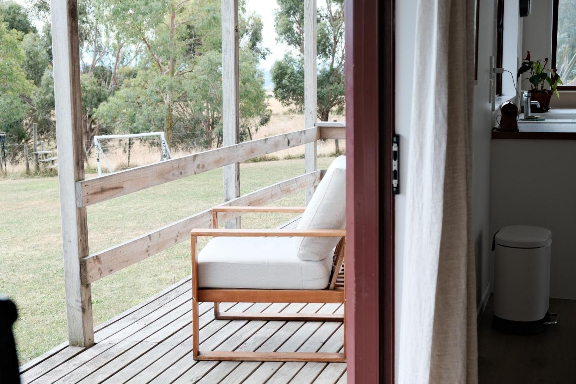 A Cabin With A Big View, Comfort And Tranquility, Close To Vines Martinborough Buitenkant foto